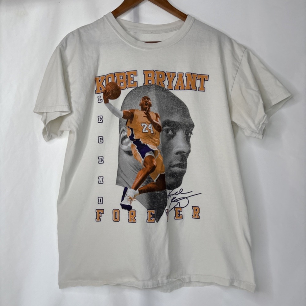 Kobe Bryant Mens Graphic T-shirt Legend Forever White READ See‎ Measurements